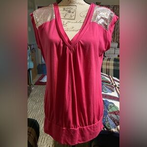 Ladies Size XL Rock 47 by Wrangler Pink V-Neck Sequin on Shoulders Top